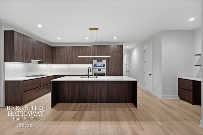 Foto del edificio - 232 S Green Street