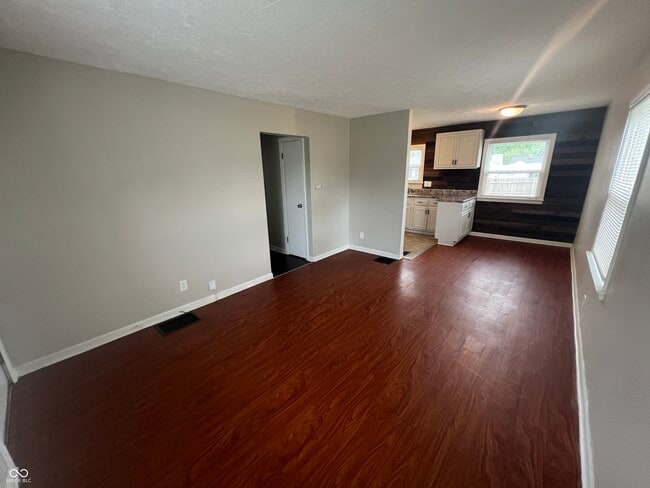 Building Photo - 5322 E 19th Pl