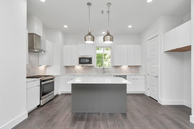 Building Photo - 4722 Independence Heights Ln