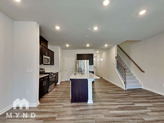 Building Photo - 113 Peebles Dr