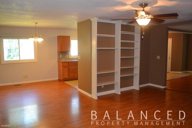 Foto del edificio - 3 br, 1.5 bath House - 5536 SW 19th St