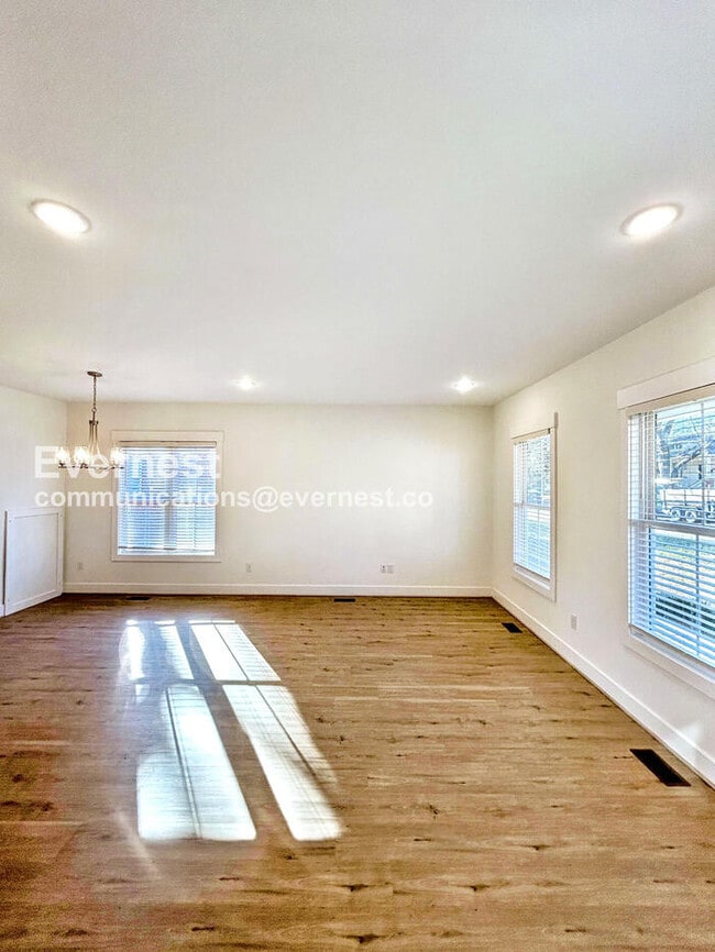 Foto del edificio - 5214 Campbell Ave