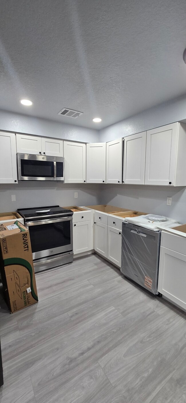 Foto del edificio - 2044 44th St S