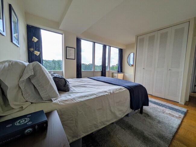 Primary bedroom - 1301 Delaware Ave SW