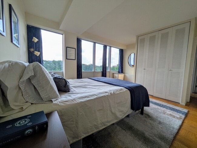 Primary bedroom - 1301 Delaware Ave SW