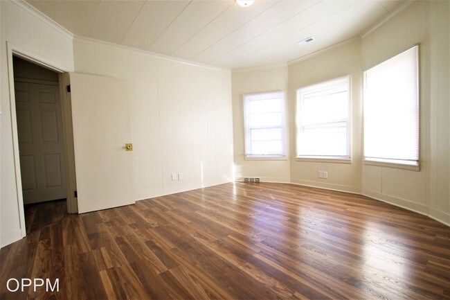 Building Photo - 3 br, 1 bath House - 116 N. 40th