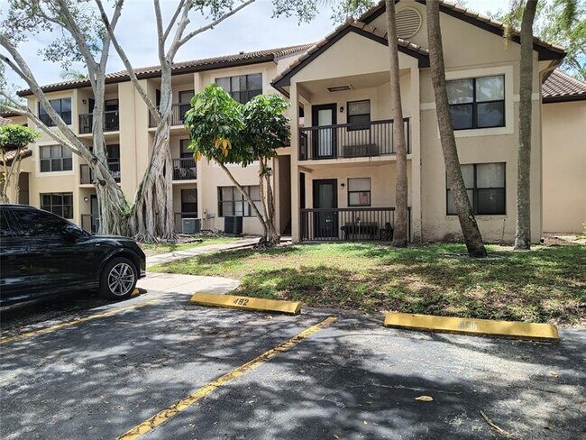 Foto del edificio - 4481 W McNab Rd