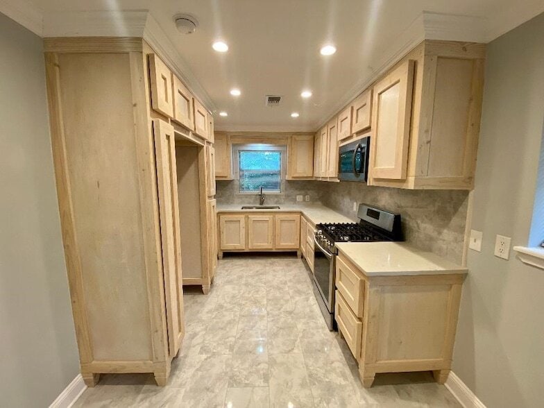 Foto principal - 4318 Weaver Rd
