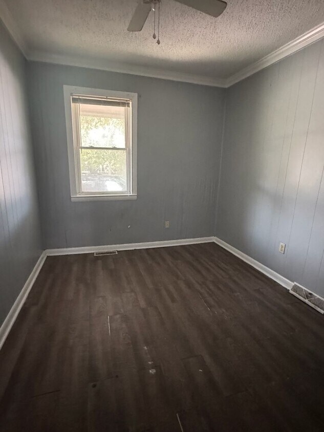 Primary Photo - Charming Ranch Central Charleston
