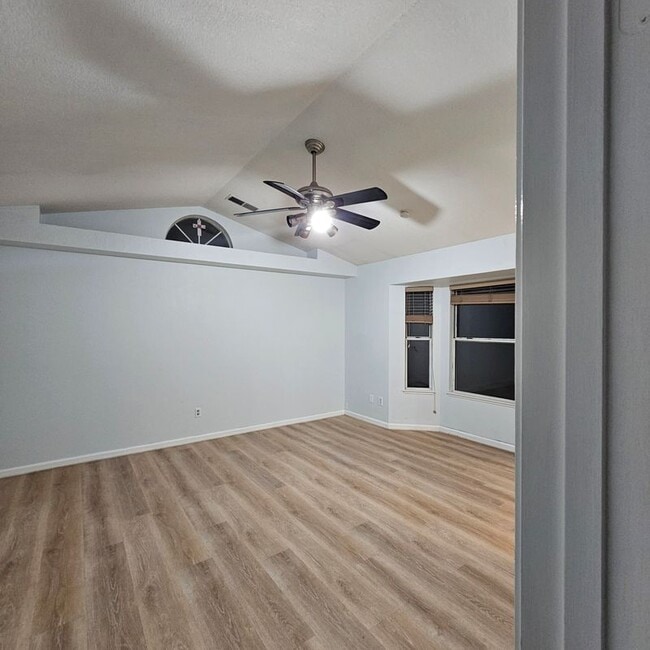 Building Photo - 2525 Travao Ln