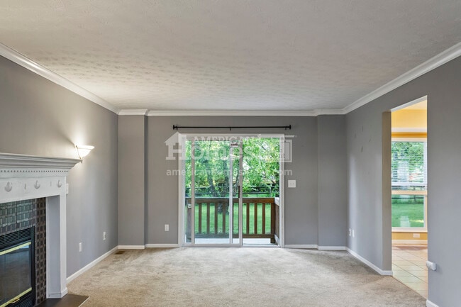 Building Photo - 978 Evergreen Park Ln