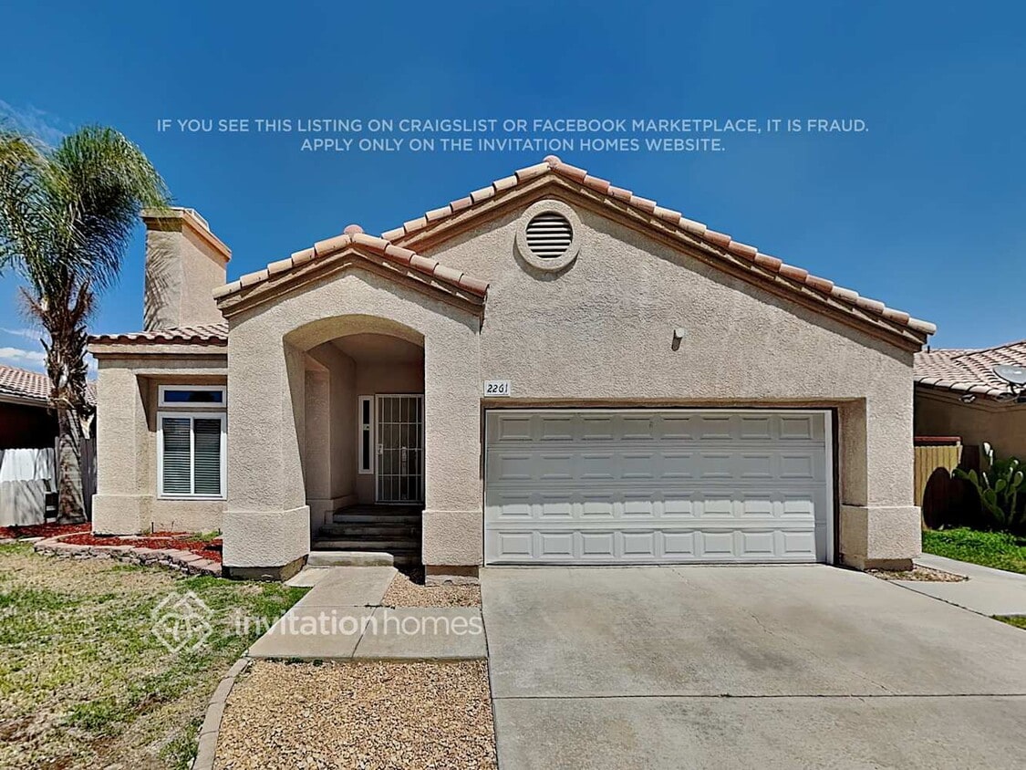 Foto principal - 2261 Gregory Ave