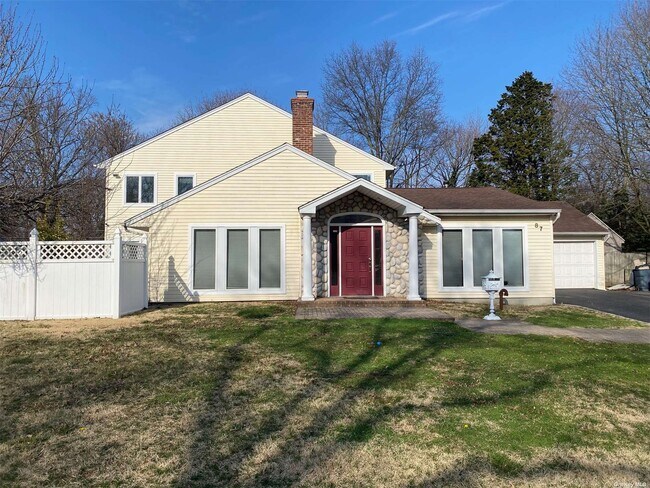 Building Photo - 87 Parkway Dr