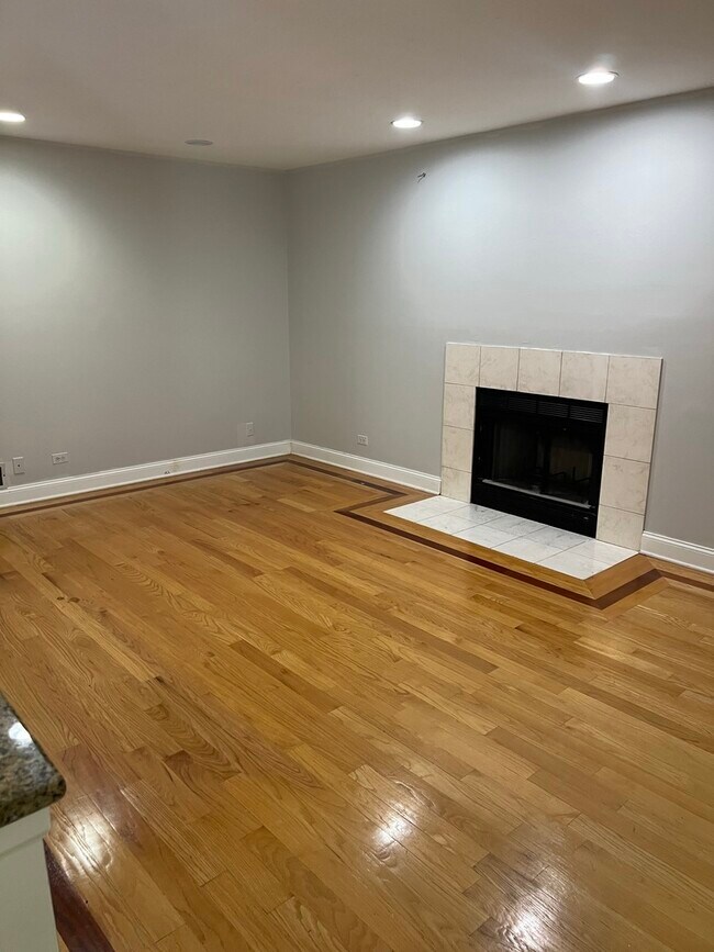 Foto del edificio - 745 Waverly Ln