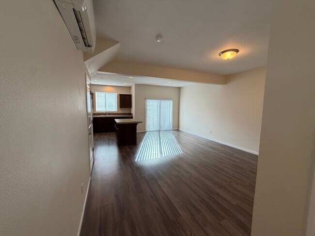 Foto del edificio - 5706 Joynak St S