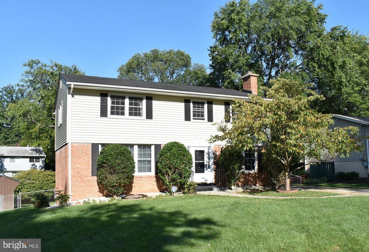 Foto principal - 2428 Drexel St