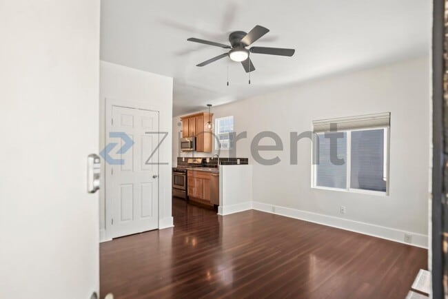 Building Photo - Unit 1104