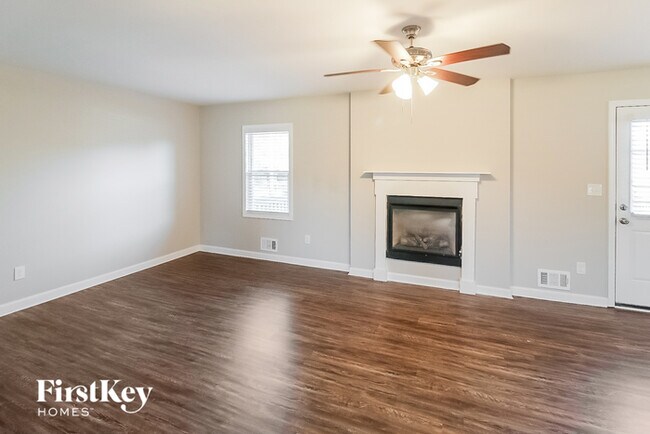 Foto del edificio - 5503 Janice Ln SW