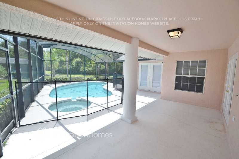 Foto del edificio - 117 Quiet Oak Ct