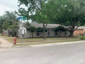 Building Photo - 5520 Finian Ln
