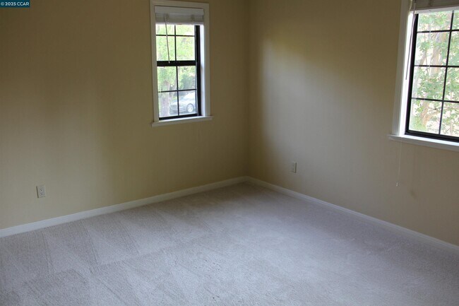 Foto del edificio - 4106 Quail Run Dr