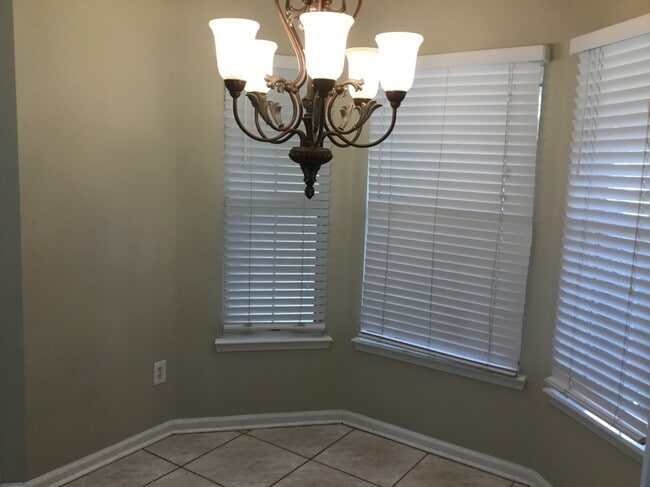 Building Photo - 1773 Chandelier Cir E