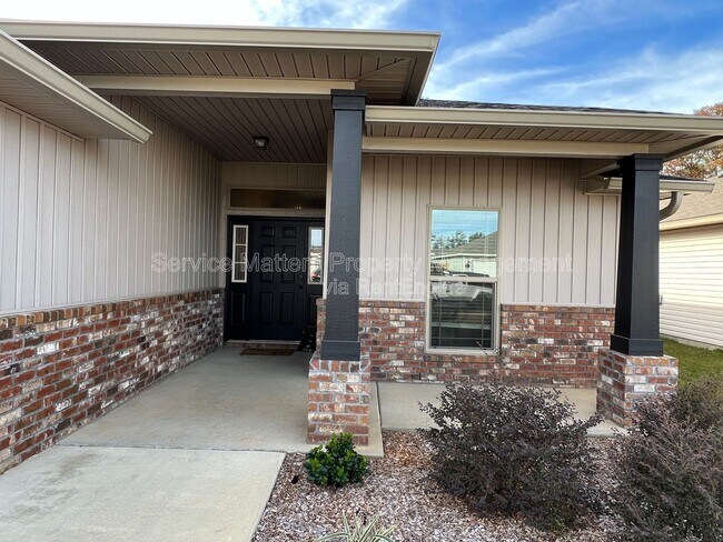 Foto del edificio - 5463 Peach Dr