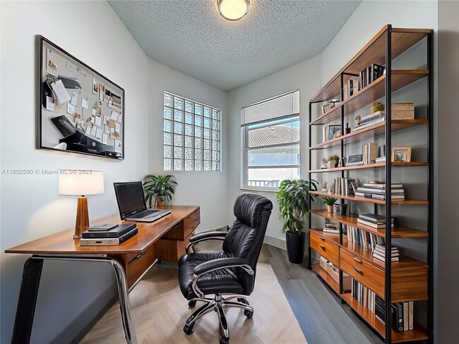 Building Photo - 3200 N Haverhill Rd