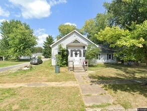 Building Photo - 700 E Jefferson Ave