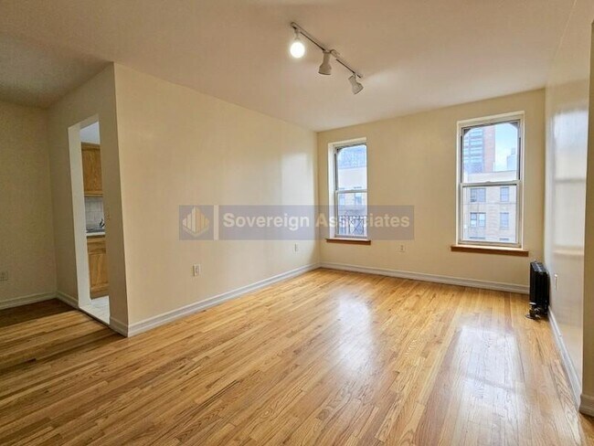 Foto del edificio - 707 W 171st St