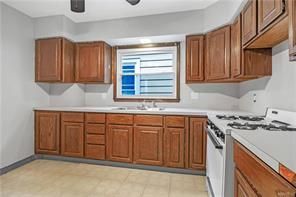 Foto del edificio - 374 Baynes St