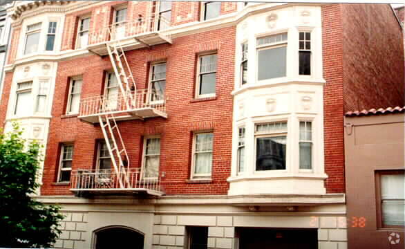 Building Photo - 747 Leavenworth St