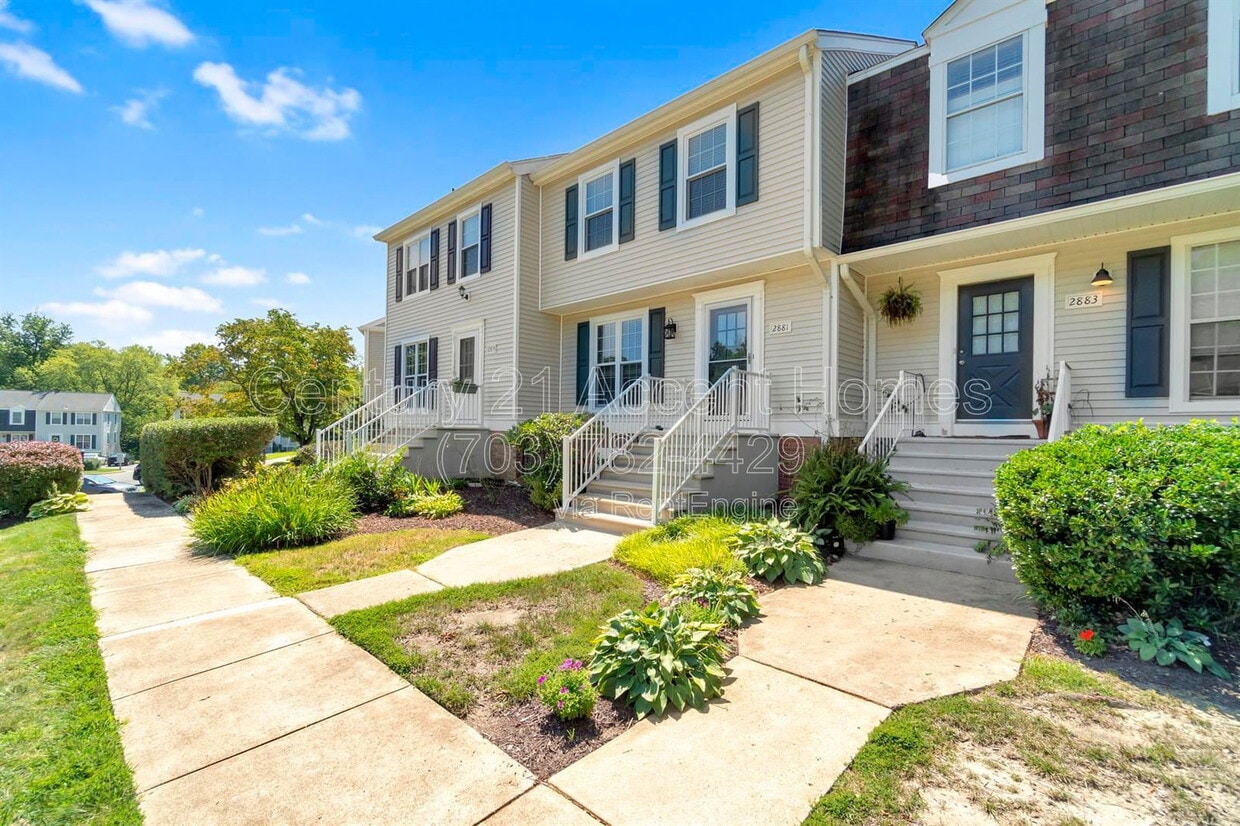 Foto principal - 2881 Burgundy Pl