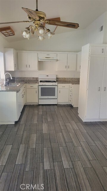 Building Photo - 22798 Glendon Dr