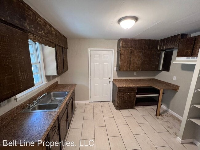 Foto del edificio - 3 br, 1 bath House - 550 Baltimore St