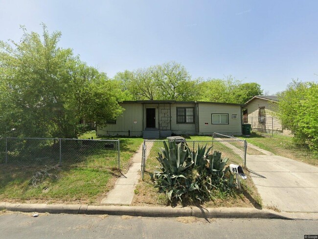 Building Photo - 150 Sterling St