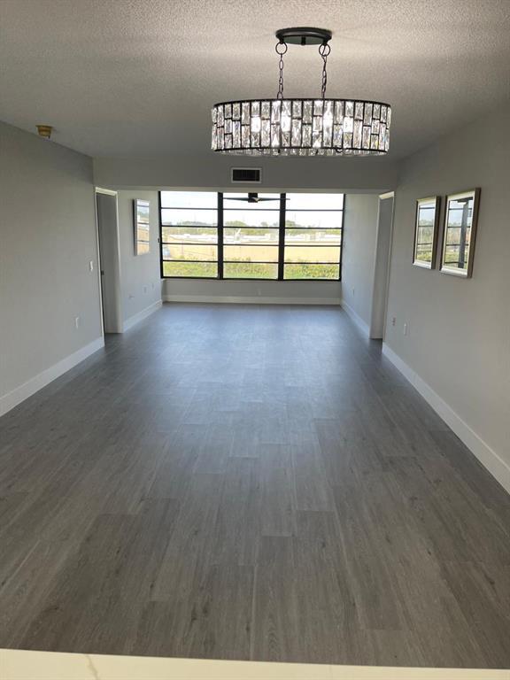 Building Photo - 1520 Whitehall Dr