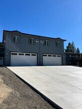 Building Photo - 1312-1314 E Farwell Rd