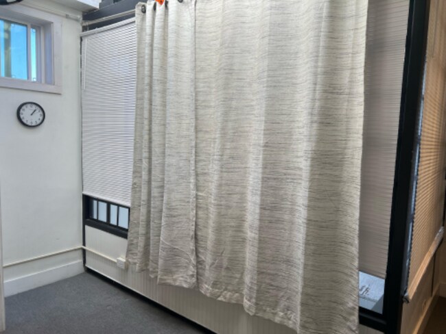 Foto del edificio - 416 E Main St