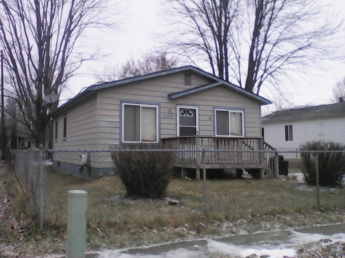 Primary Photo - 2829 E Pierson Rd