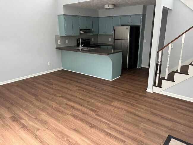 Foto del edificio - 2 story with loft Auburn