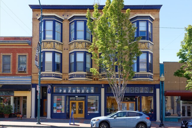 Foto del edificio - 337-341 Georgia St