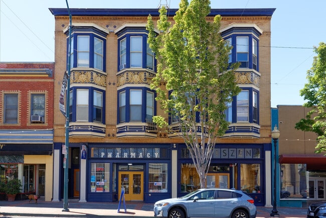 Building Photo - 337-341 Georgia St