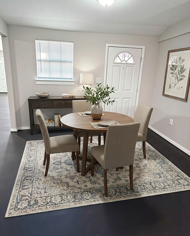 Foto del edificio - 866 N Victory Dr