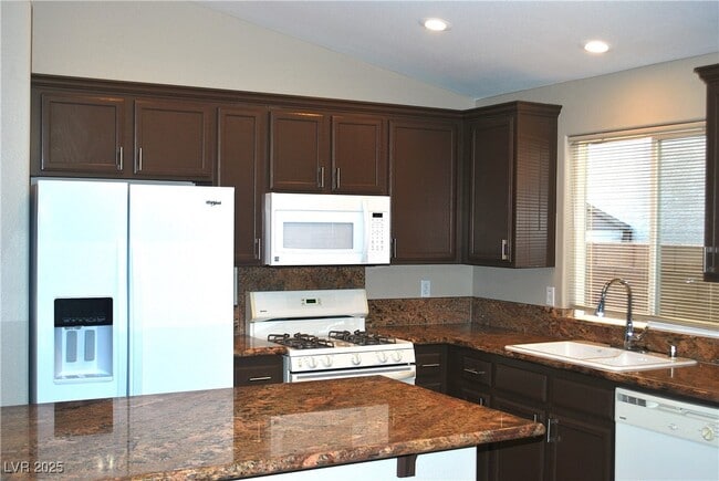 Foto del edificio - 9955 Burton Lake Ct