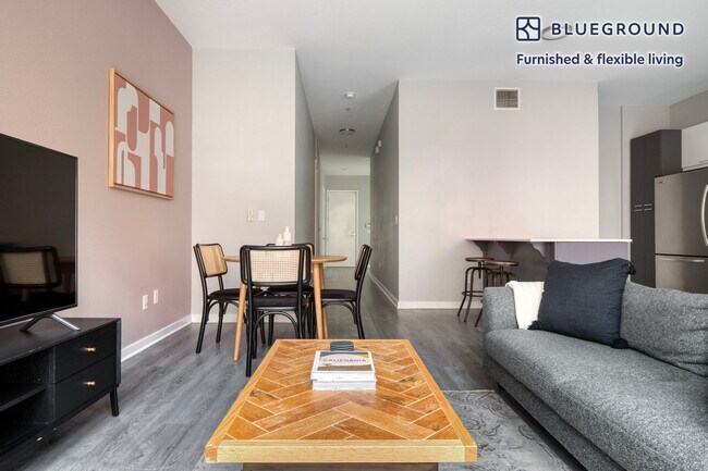 Foto del edificio - 4055 Redwood Ave