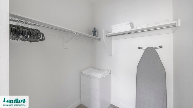 Foto del edificio - 2323 N 150th Dr