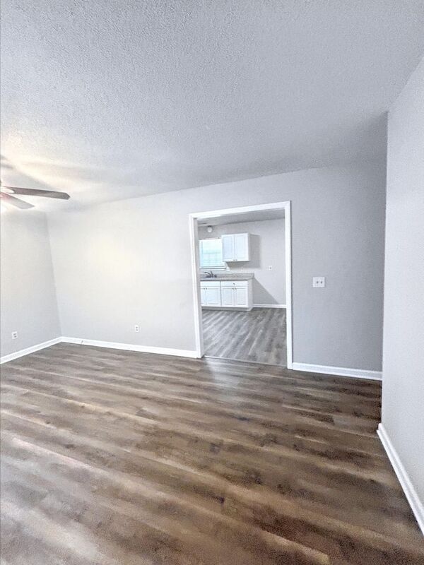 Building Photo - 206 Hugh Caldwell Rd