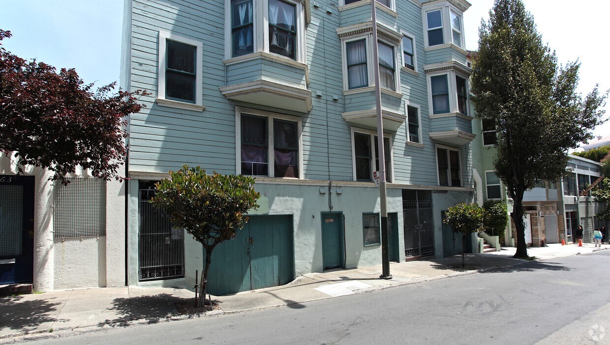 Foto del edificio - 65-75 Brady St