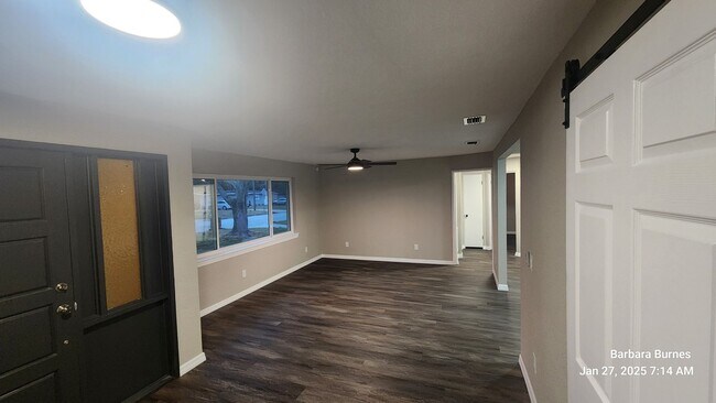 Building Photo - Charming 3-Bedroom, 1-Bath Home in the Heart of Daytona Beach – Fully Remodeled! Fenced in yard